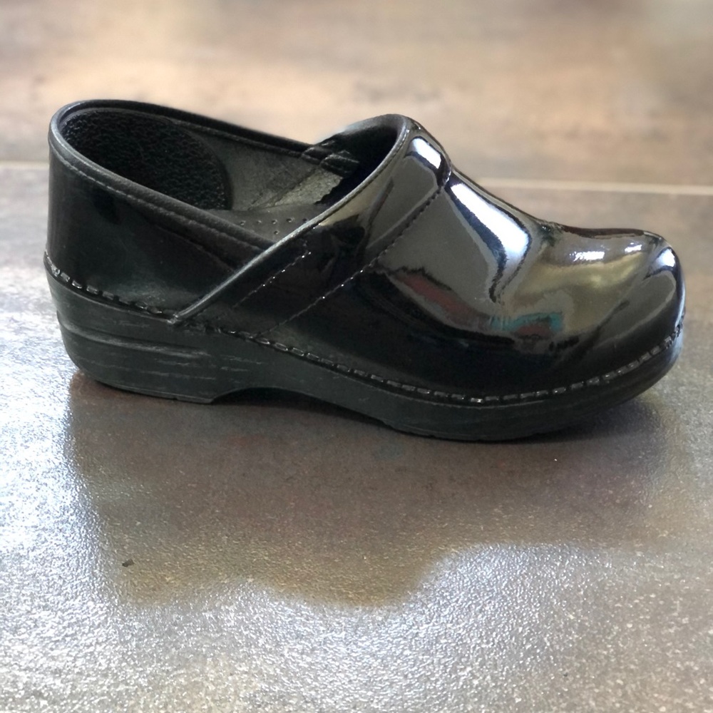 Womens Dansko Shoes